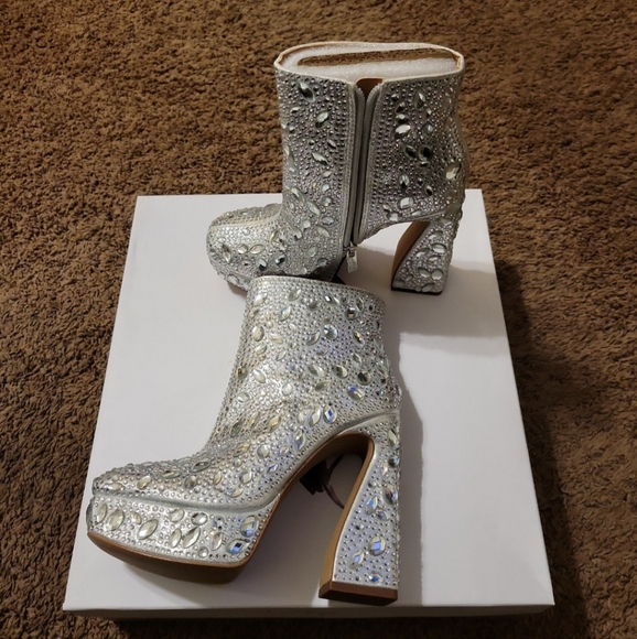 Jessica Simpson Dollyi Silver Blinged Out Rhinestone Platform Ankle Boots - Picture 8 of 12